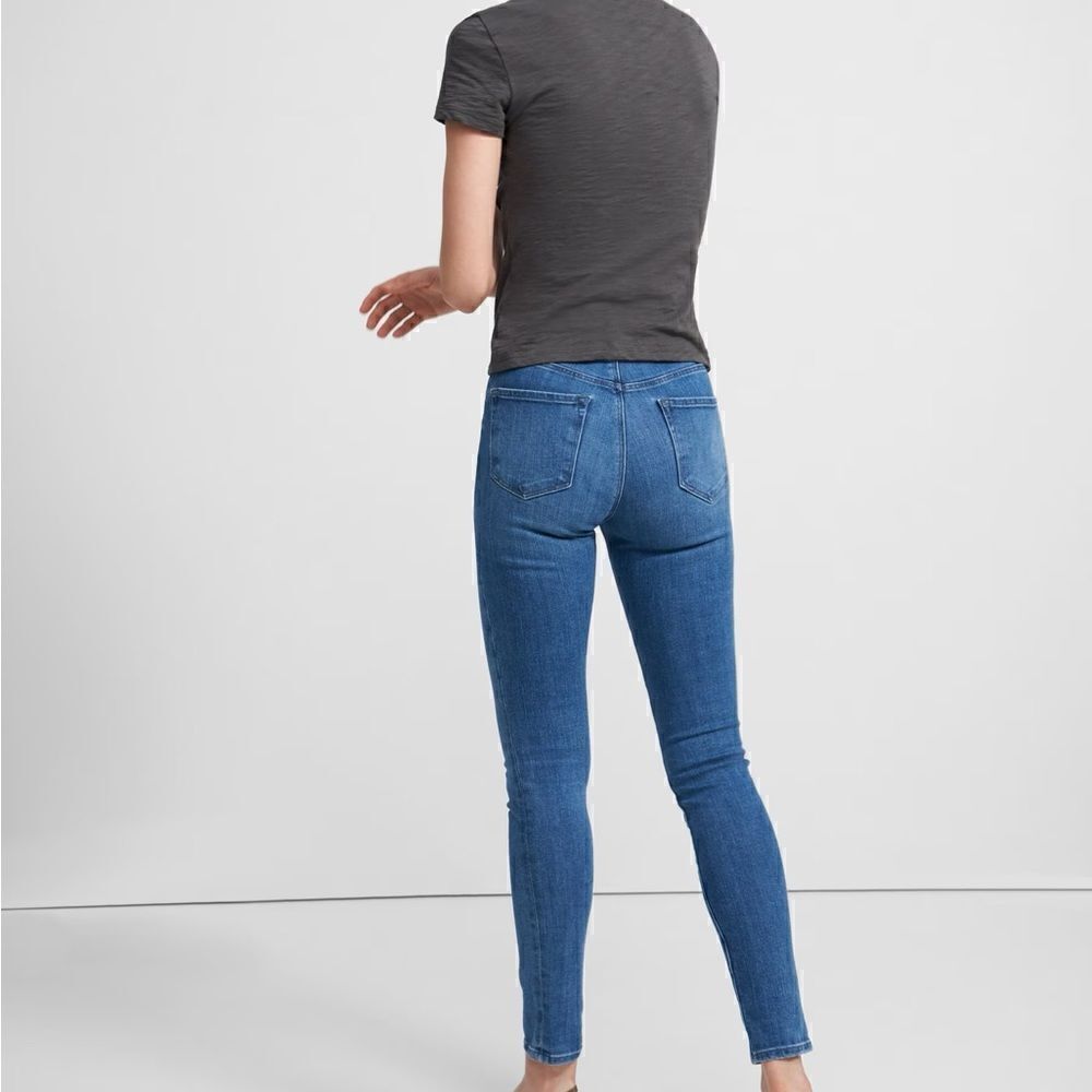 J Brand | Maria High-Rise Skinny Jean in Comfort Stretch in Ingenue | 27 - Picture 4 of 10